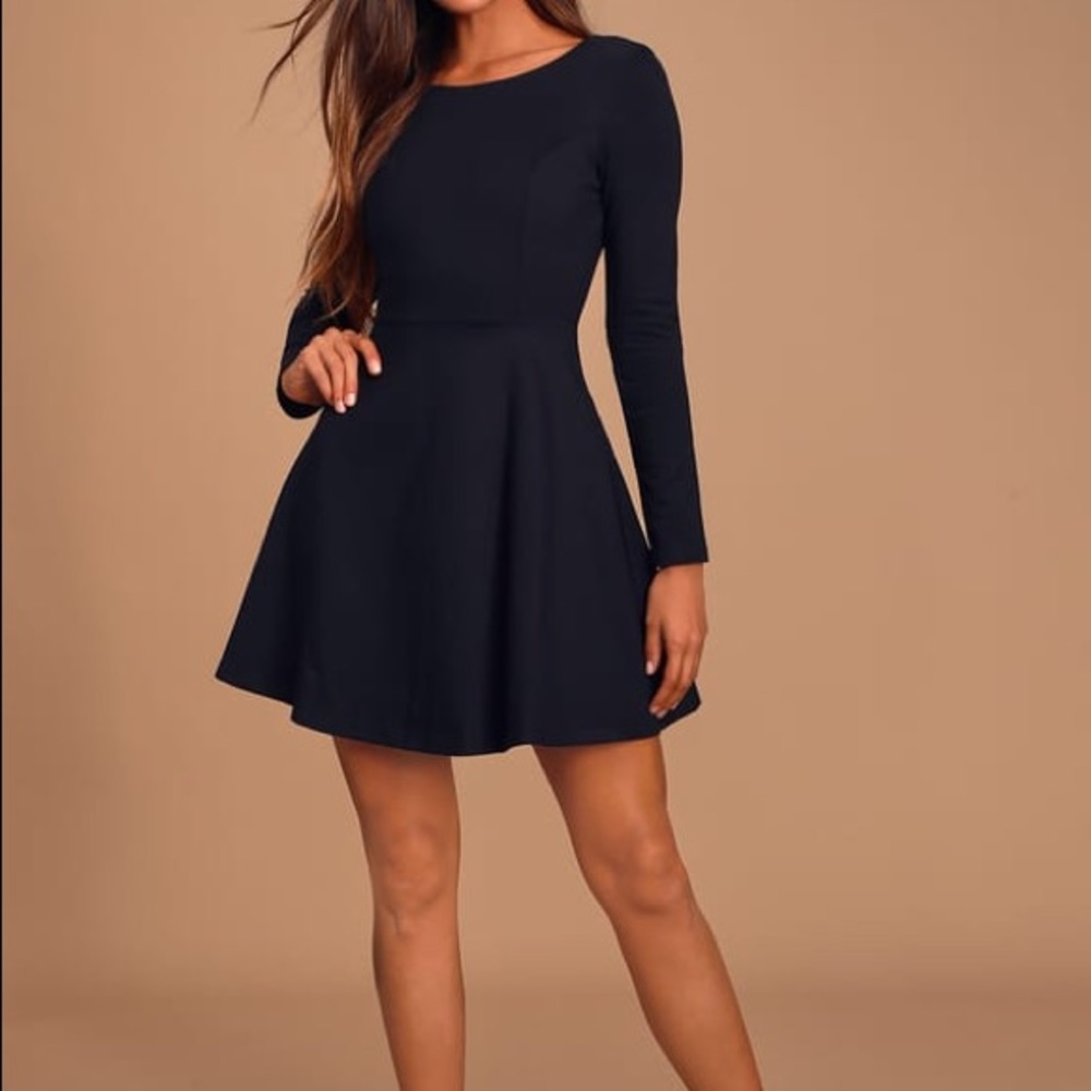Forever Chic Black Long Sleeve Dress